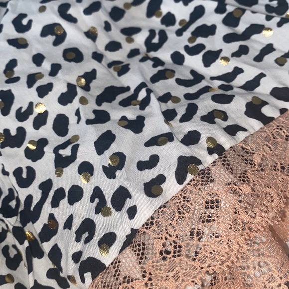 VICTORIA’S SECRET ❤️ Lingerie Lounging Sleeping Shorts -Large L NWT - Picture 9 of 10